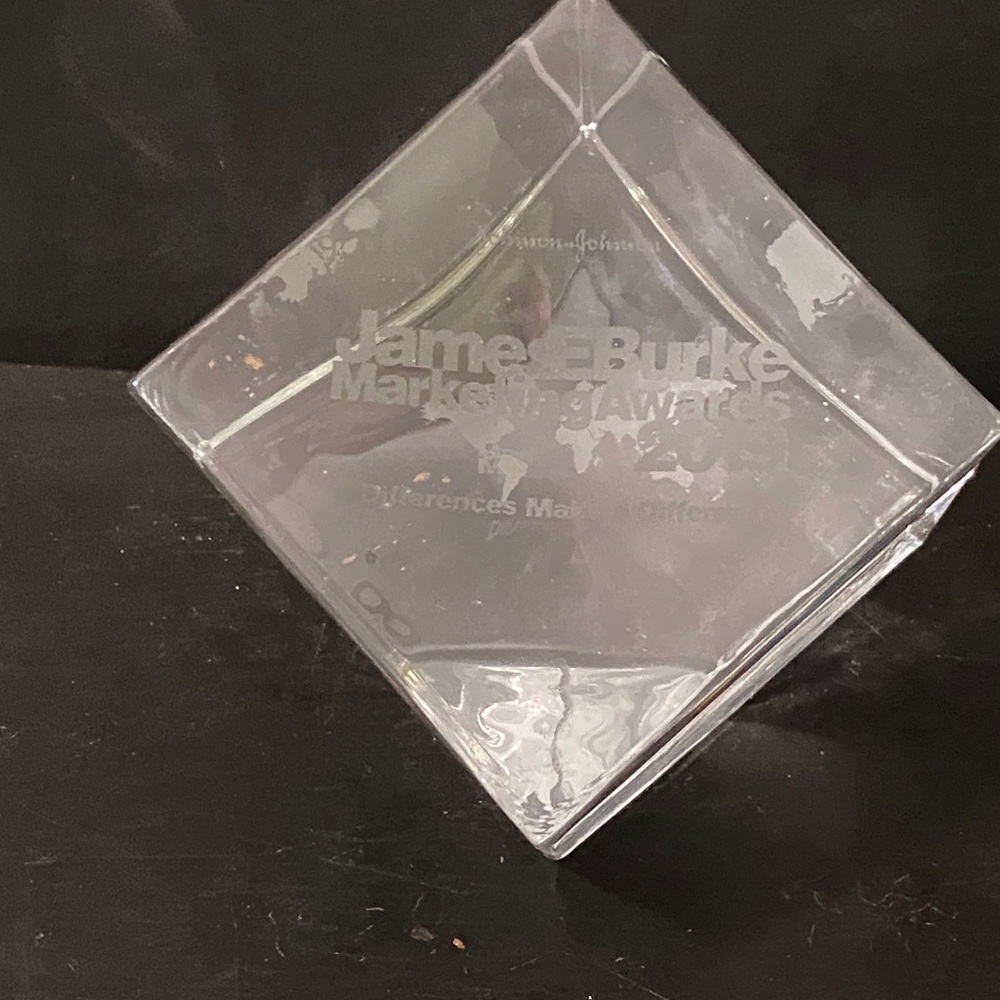 Simon Pearce 3.75” Cube Rock Crystal Paperweigh Etched Customized Market Award
